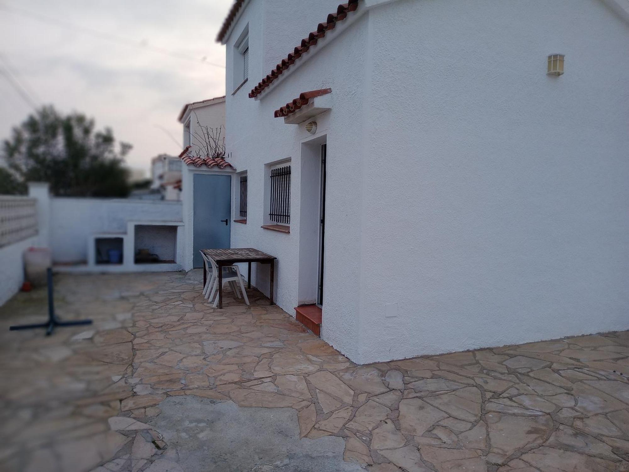 Casa En Para 6 Personas Con 2 Y Piscina Comunitaria Ferienhaus Roses
